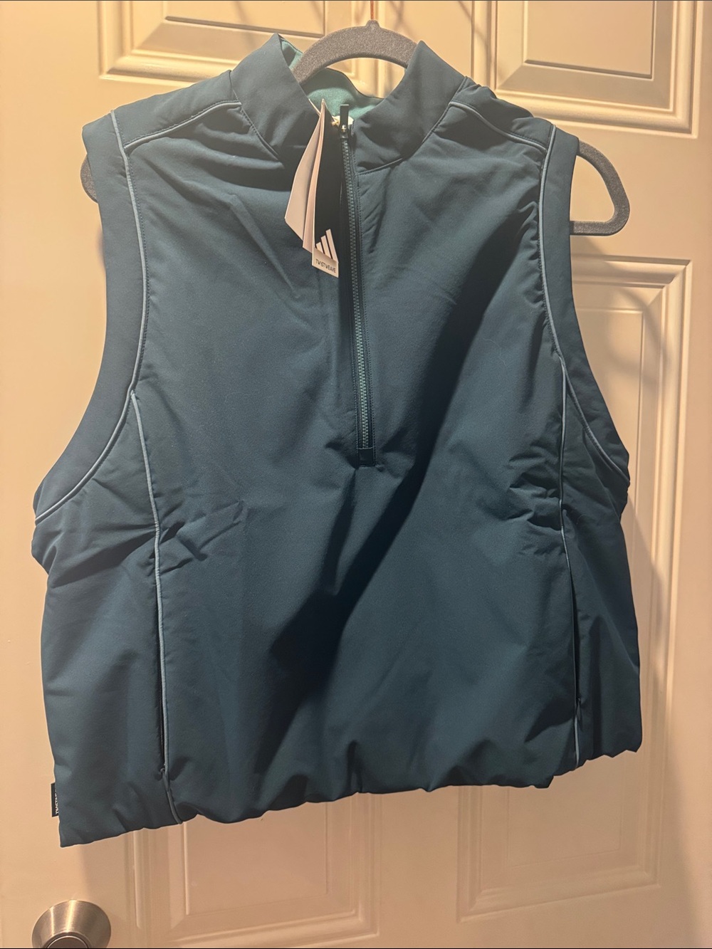adidas Women’s Sleeveless utility Vest in Teal